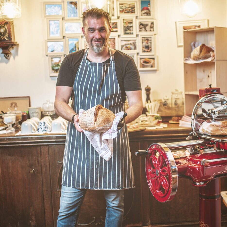 Zoli kovászos házi kenyerei januártól rendelhetők