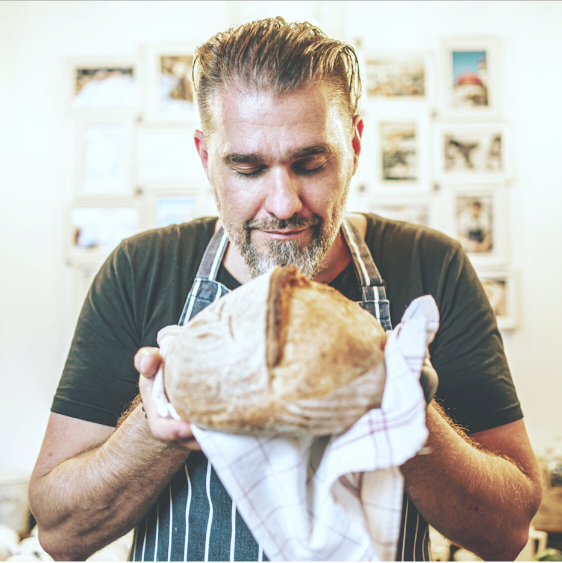 Zoli kovászos házi kenyerei januártól rendelhetők