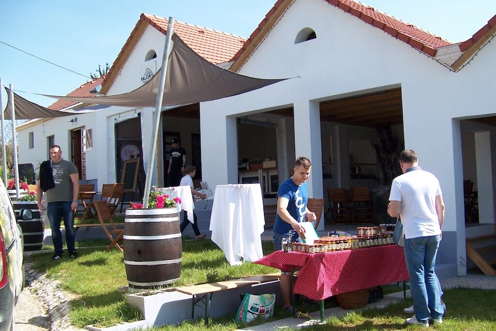 7. Pavilon Palkonya (BORTÚRA)
