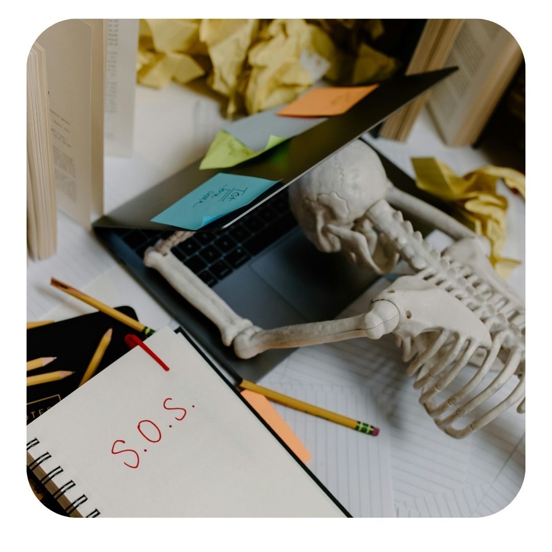 Segítségkérés és vészhelyzetek