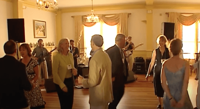 Csavard fel a szőnyeget, Elnök Úr!